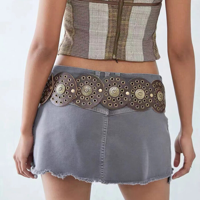 Retro Personality Men's And Women's Belts Exaggerated Hip Hop Punk Metal Cutout Round Fashion Belts - Image 3
